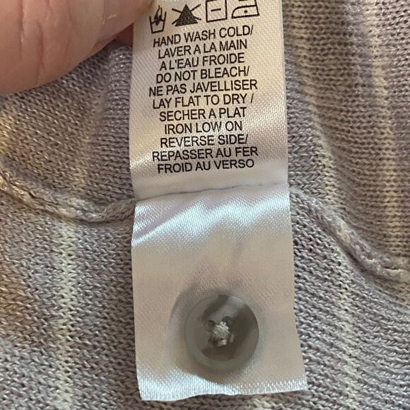 Gentle Fawn Lilac & White Striped Linen-Blend Henley Top – Size L - Picture 5 of 10